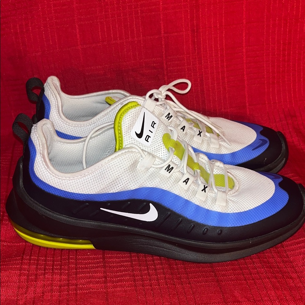Men’s Size 9.5 NIKE AIR MAX AXIS RUNNING SHOES